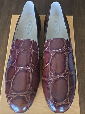 Tod's Burgundy Croc-Embossed Leather Slip-On Loafers